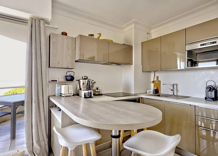 - T3 Avec Terrasse, Parking Et Wifi - Fr-1-433-131 *